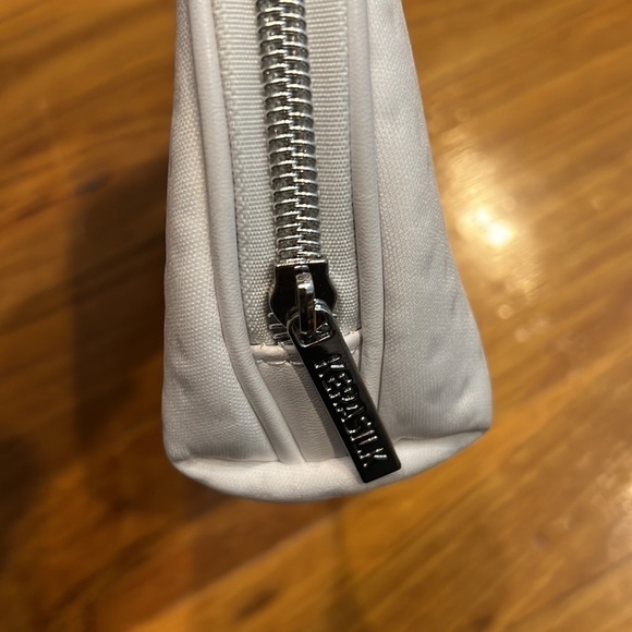 NWOT Goldwell Kerasilk Luxury Hair Cosmetic Makeup Small Bag - Picture 8 of 9